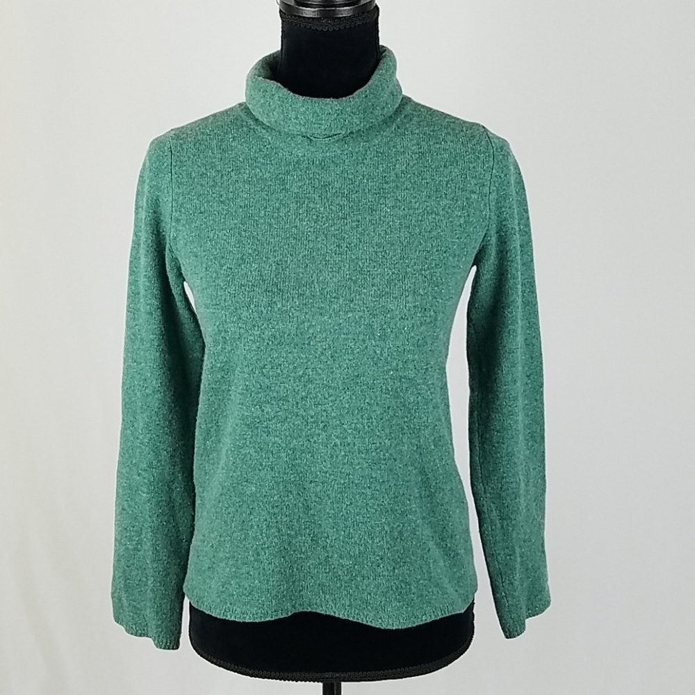 Macphee women 1 turtleneck sweater green